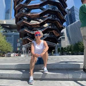 Meet your Posher, Daniela